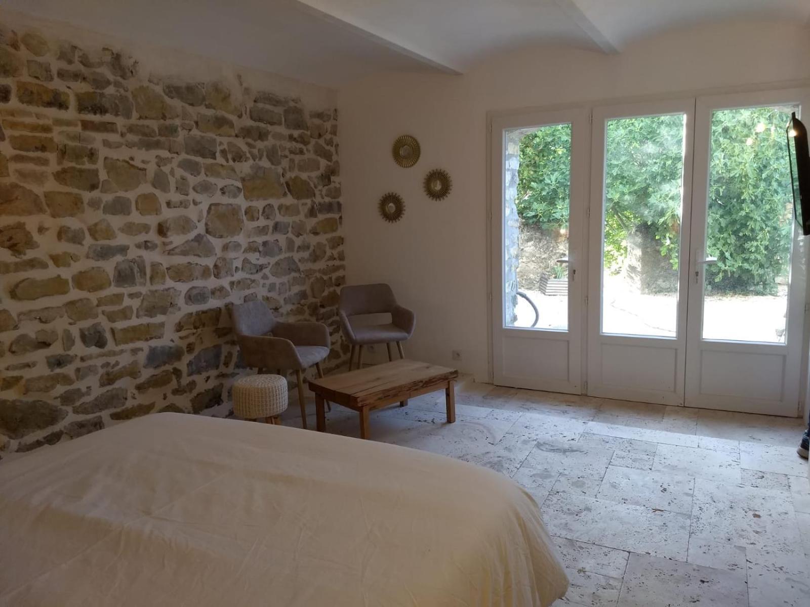 Les Agaves Piscine Panoramique Vue Exceptionnelle Bed & Breakfast