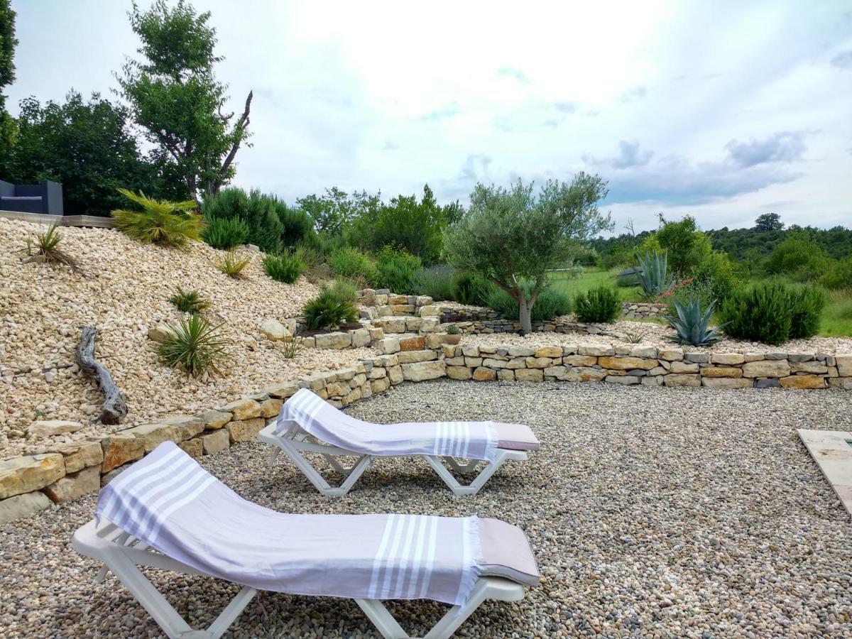 Les Agaves Piscine Panoramique Vue Exceptionnelle Bed & Breakfast Grospierres